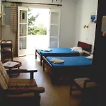 Eleni\'S Studios Ornos